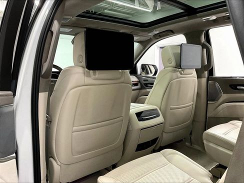 Used 2024 Cadillac Escalade Sport Platinum w/ LPO, ONYX Package AWD/4WD image 45