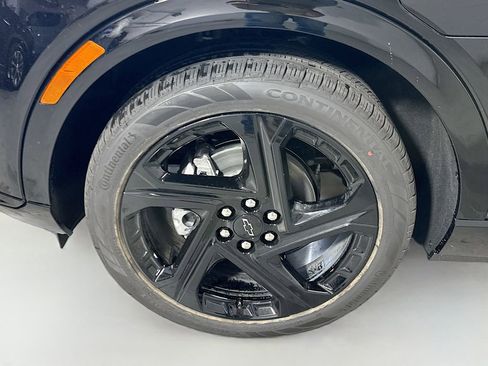 New 2025 Chevrolet Equinox EV RS image 33