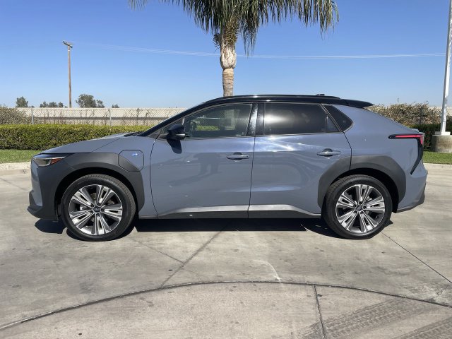 Used 2023 Subaru Solterra AWD image 5