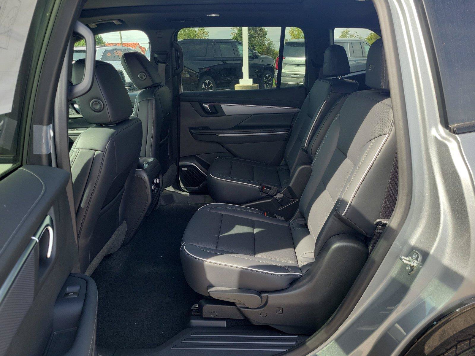 New 2027 Buick Enclave Sport Touring w/ Power Package FWD image 12