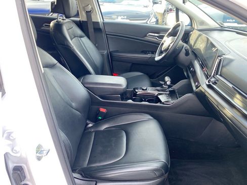 Certified 2023 Kia Sportage EX image 28