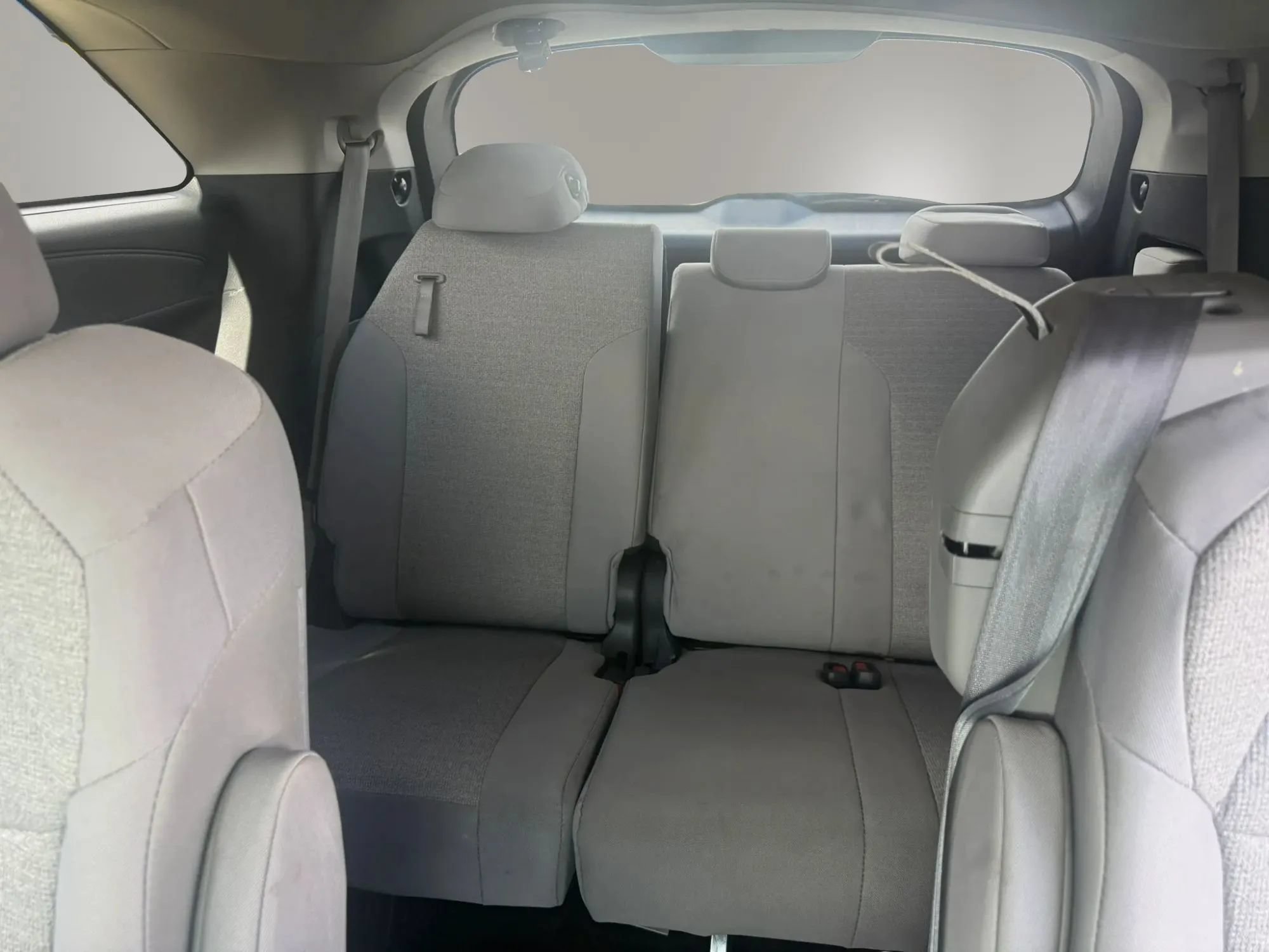 Used 2025 Toyota Sienna LE FWD image 21