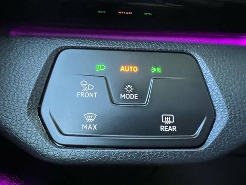 Used 2023 Volkswagen ID.4 Pro S Plus RWD image 16