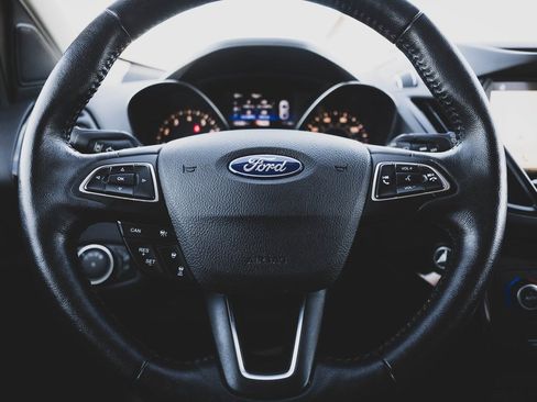 Used 2018 Ford Escape Titanium w/ Ford Safe & Smart Package image 16