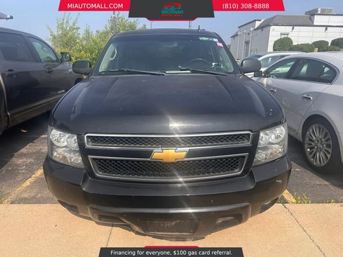 Used 2013 Chevrolet Suburban LT AWD/4WD image 2
