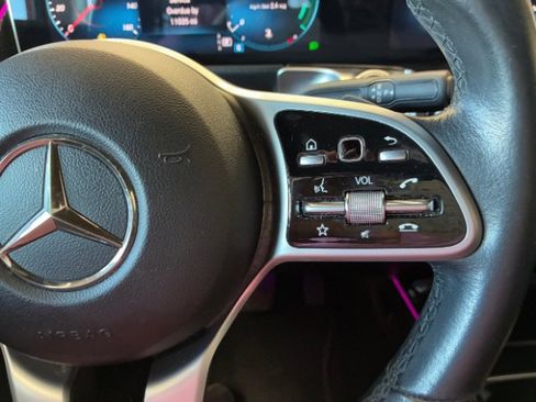 Used 2021 Mercedes-Benz GLB 250 image 20