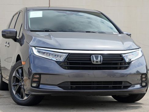 Used 2024 Honda Odyssey Elite image 2