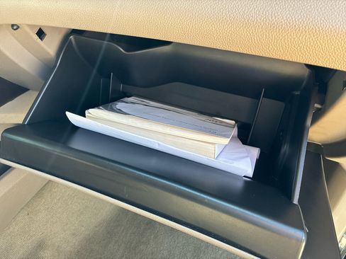 Used 2017 Chevrolet Suburban Premier image 32