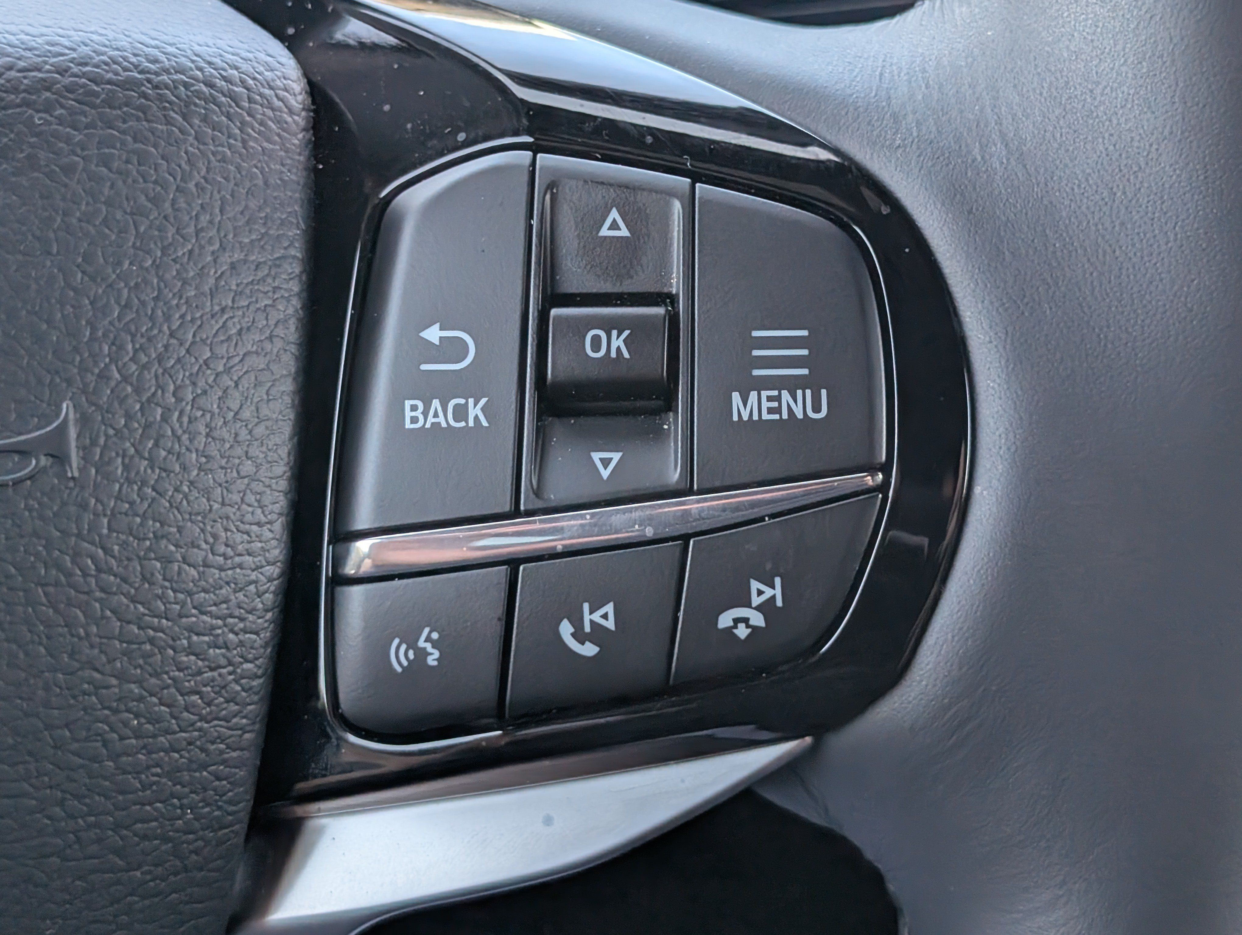 Used 2026 Ford Explorer Platinum RWD image 25