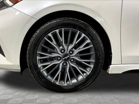 Used 2023 Kia Forte GT-Line w/ GT-Line Premium Package FWD image 34