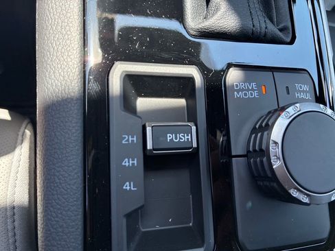 New 2026 Toyota Tundra Limited AWD/4WD image 34