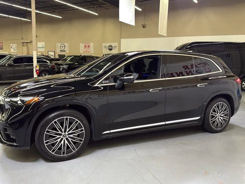 Used 2023 Mercedes-Benz EQS 580 4MATIC SUV image 5