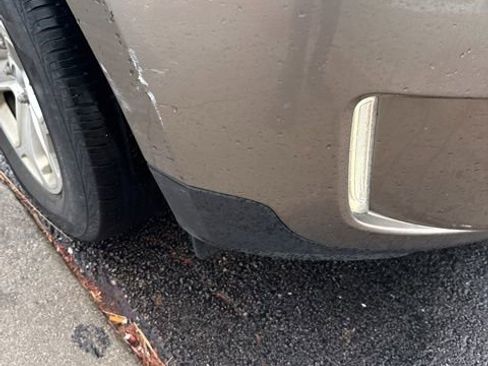 Used 2013 Ford Edge SEL FWD image 2