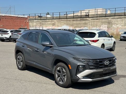 Used 2025 Hyundai Tucson SEL AWD/4WD image 3