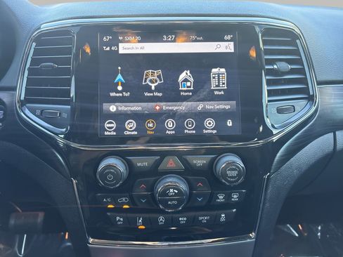 Used 2022 Jeep Grand Cherokee Laredo E image 21