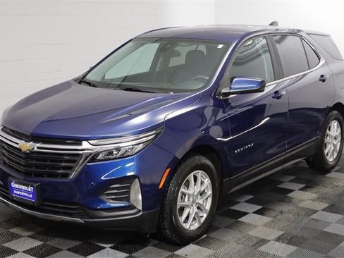 Certified 2022 Chevrolet Equinox LT image 2