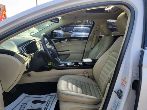 Used 2016 Ford Fusion SE w/ Equipment Group 202A FWD image 15