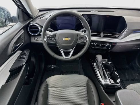 New 2026 Chevrolet Trax LT w/ Driver Confidence Package FWD image 23