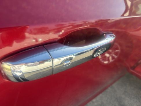 Used 2012 Chrysler 300 Limited image 26