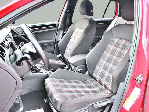 Used 2017 Volkswagen GTI S image 25