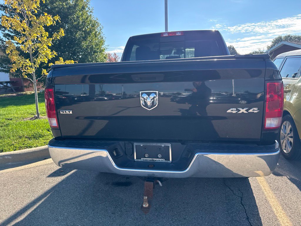 Used 2020 RAM 1500 Classic SLT w/ Luxury Group AWD/4WD image 5