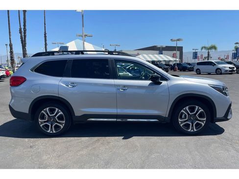 Certified 2025 Subaru Ascent Touring w/ Popular Package #2 AWD/4WD image 7