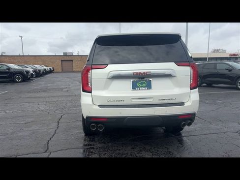 Used 2021 GMC Yukon Denali w/ Denali Premium Package image 7
