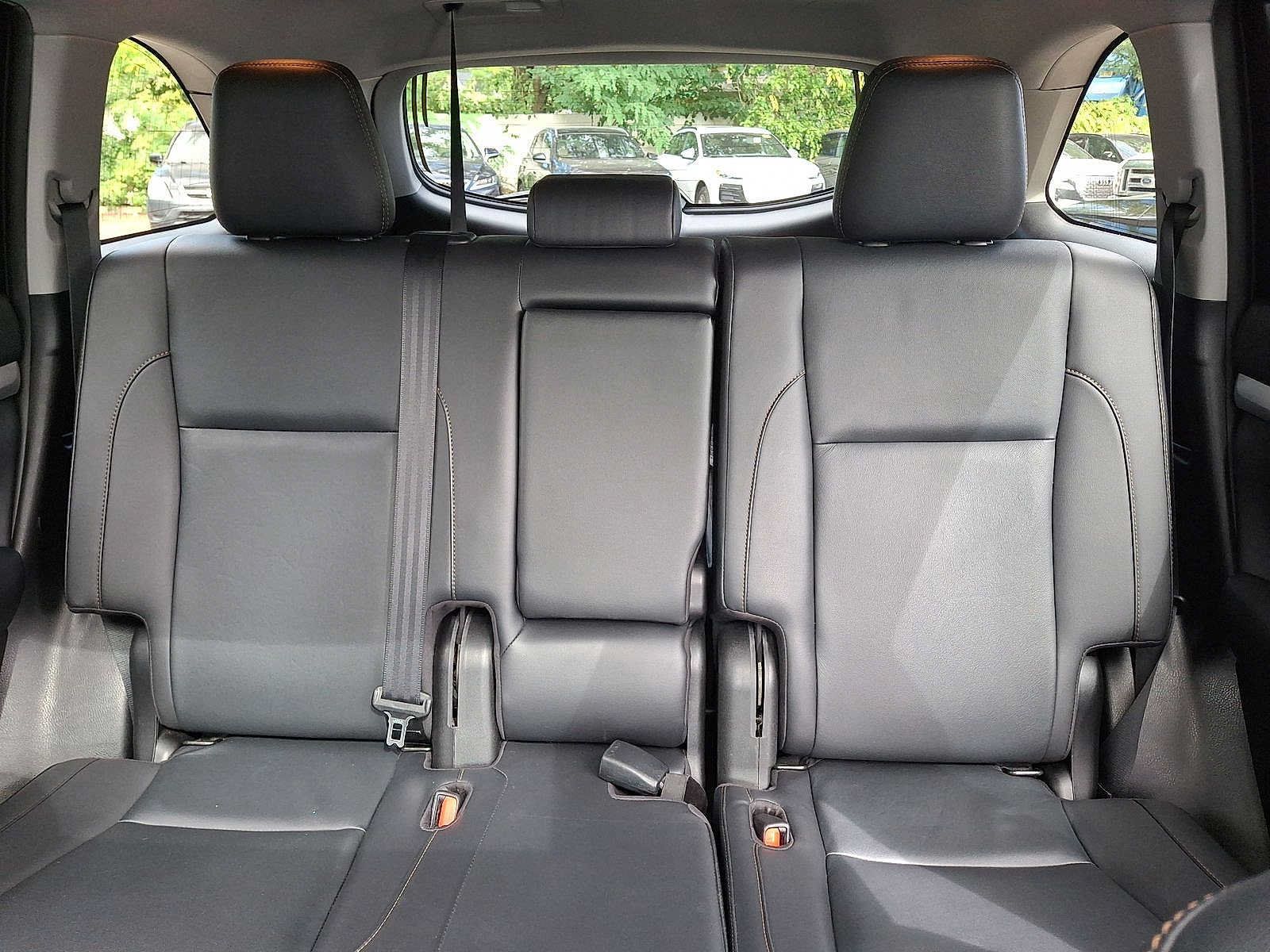 Used 2019 Toyota Highlander XLE AWD/4WD image 13