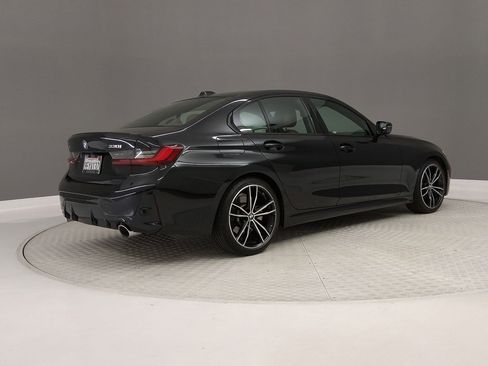 Used 2023 BMW 330i xDrive Sedan w/ M Sport Package image 7