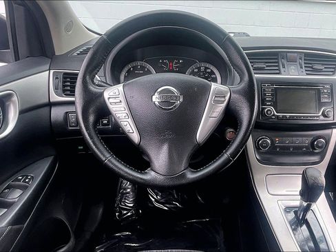 Used 2015 Nissan Sentra SV FWD image 6