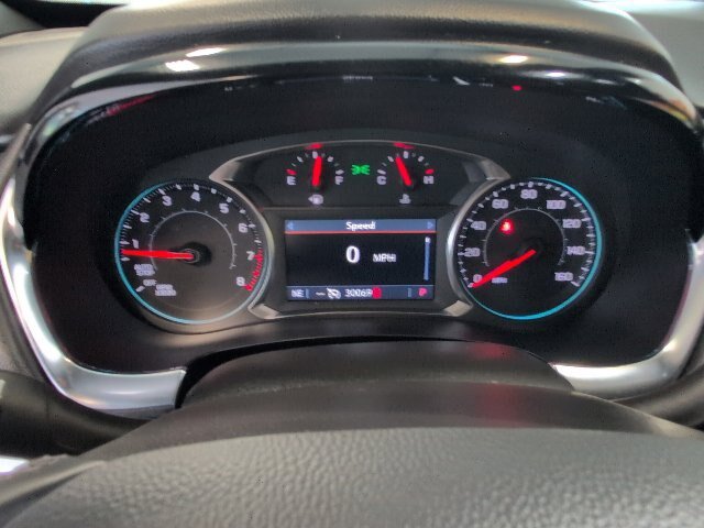 Used 2023 Chevrolet Traverse LT AWD/4WD image 23