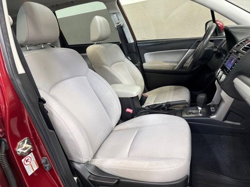 Used 2017 Subaru Forester 2.5i Premium w/ All-Weather Package image 54