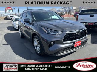 Used 2023 Toyota Highlander Platinum video 1