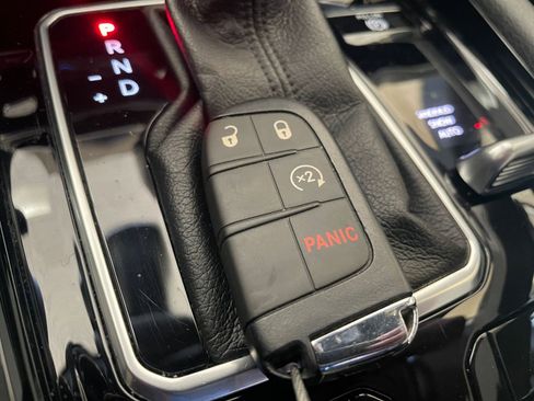 Used 2025 Jeep Compass Limited image 27