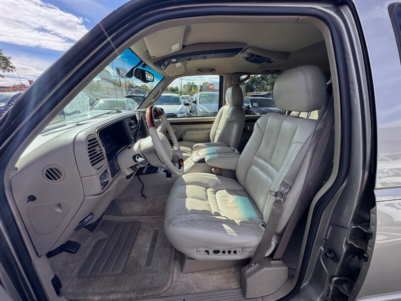 Used 2000 Cadillac Escalade 4WD image 13