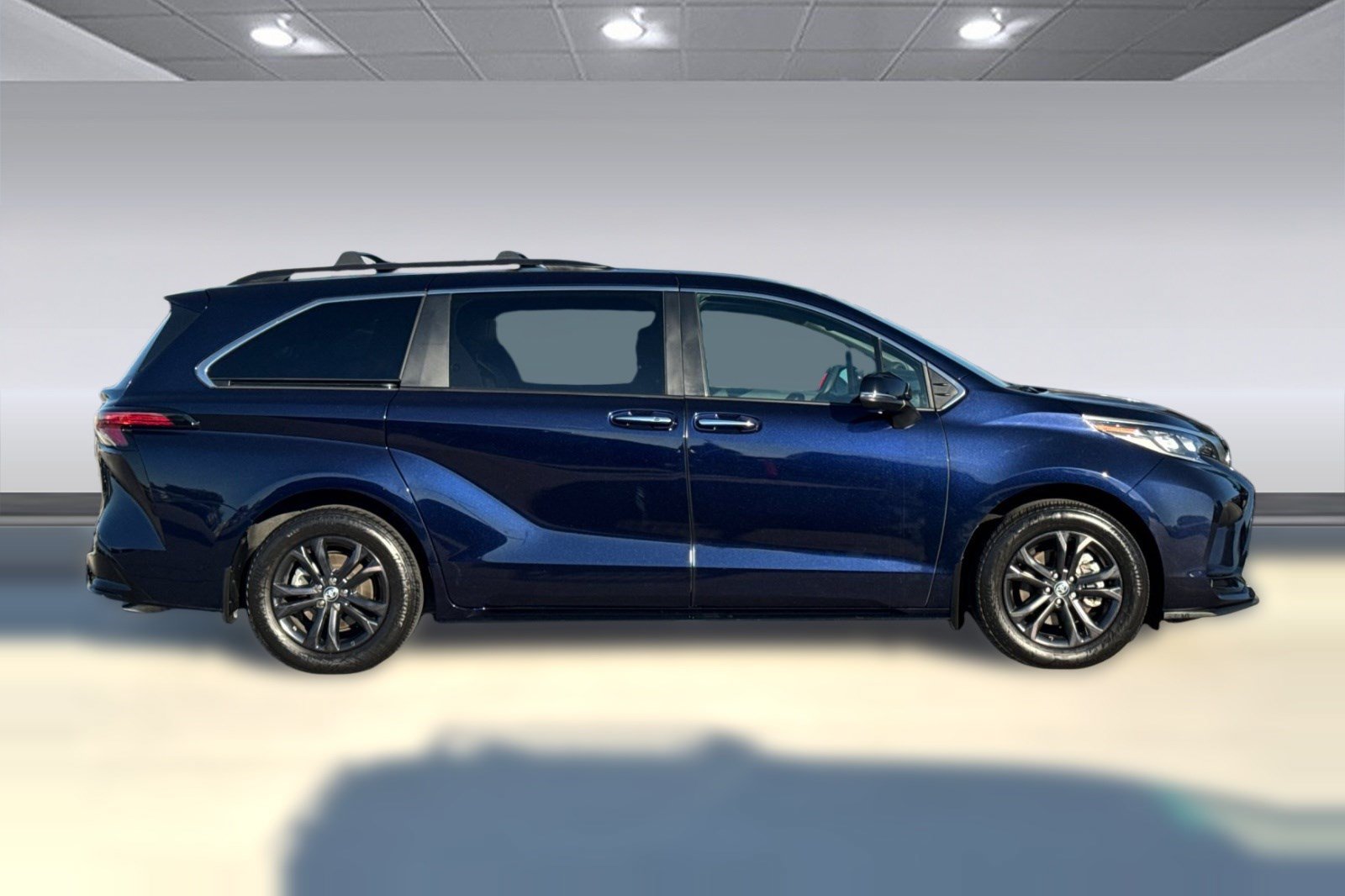 Certified 2024 Toyota Sienna XSE w/ XSE Premium Package AWD/4WD image 8