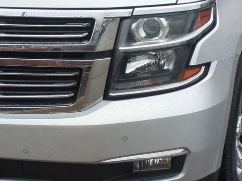 Used 2016 Chevrolet Suburban LTZ image 11