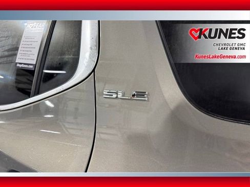 Used 2019 GMC Acadia SLE w/ LPO, Floor Liner Package image 7