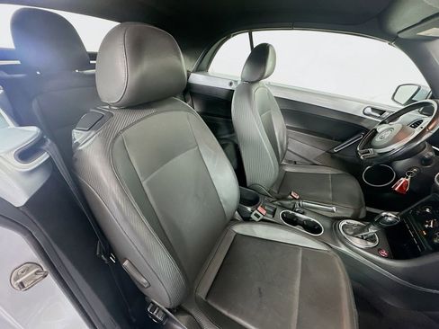 Used 2013 Volkswagen Beetle 2.5 FWD image 25