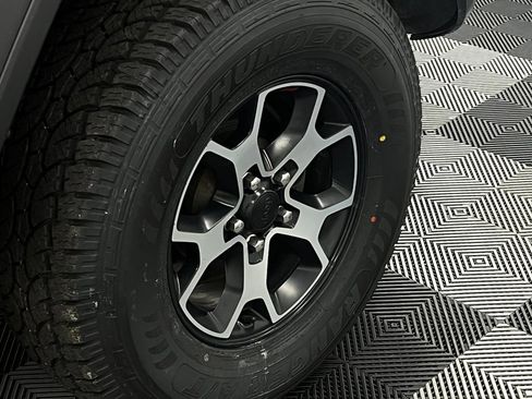 Used 2020 Jeep Wrangler Unlimited Rubicon AWD/4WD image 10