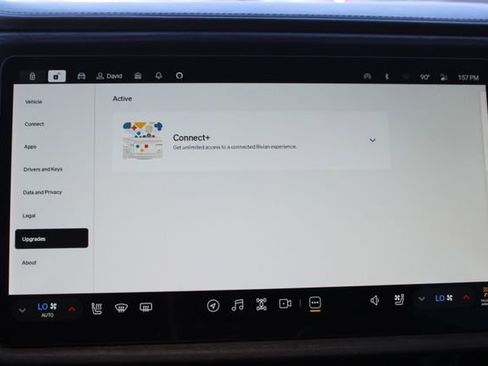 Used 2024 Rivian R1S Adventure image 37