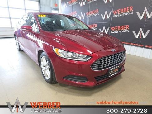 Used 2016 Ford Fusion SE w/ SE Cold Weather Package FWD image 1