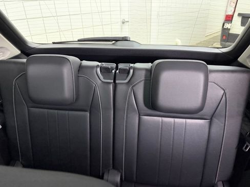 Used 2022 Volkswagen Tiguan SE FWD image 19