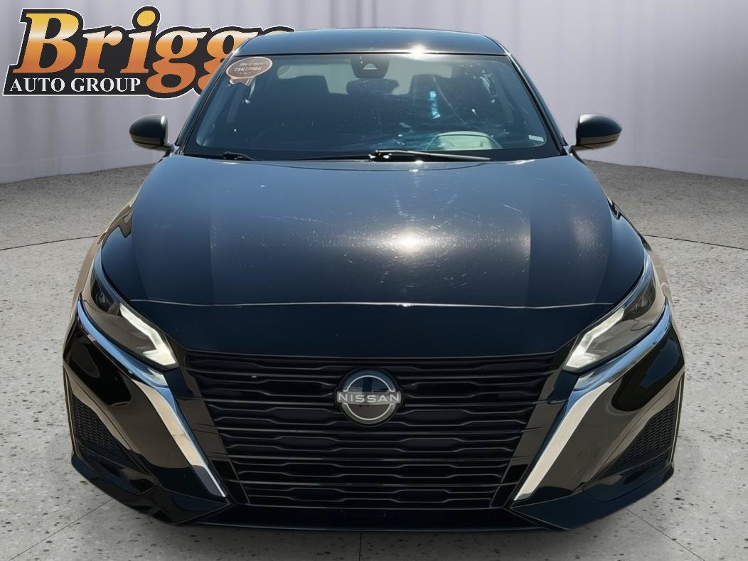 Used 2024 Nissan Altima 2.5 SV FWD image 8