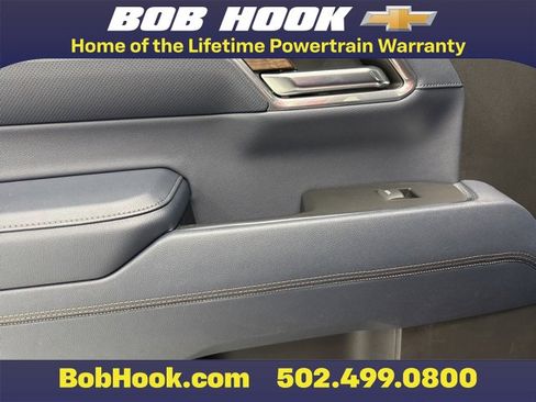 Used 2023 Chevrolet Silverado 1500 High Country w/ Technology Package image 27