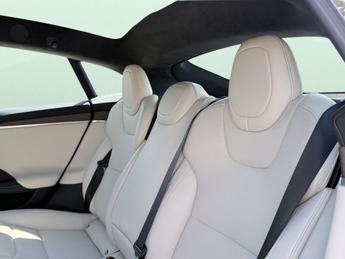 Used 2021 Tesla Model S Long Range AWD/4WD image 30