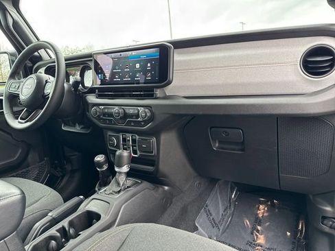 Used 2024 Jeep Wrangler Sport S image 29