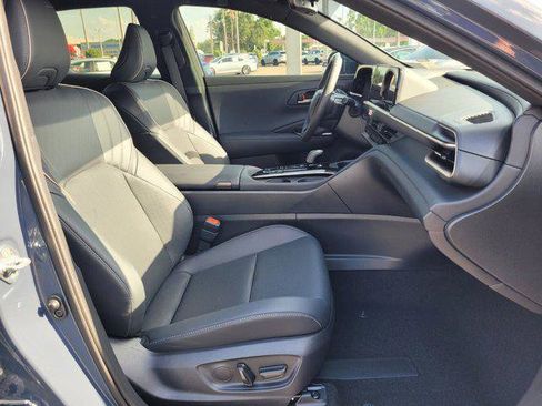 Certified 2025 Toyota Crown AWD/4WD image 19