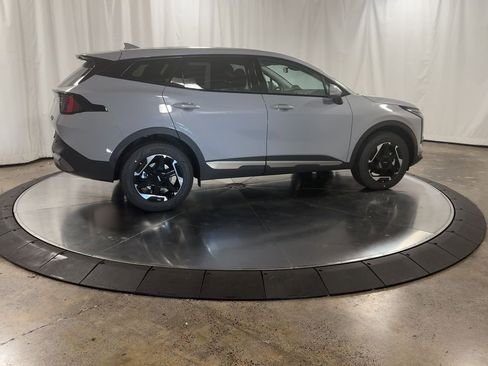 New 2026 Kia Sportage S image 2