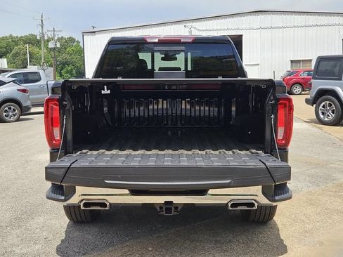 New 2026 GMC Sierra 1500 SLT w/ SLT Premium Package AWD/4WD image 13